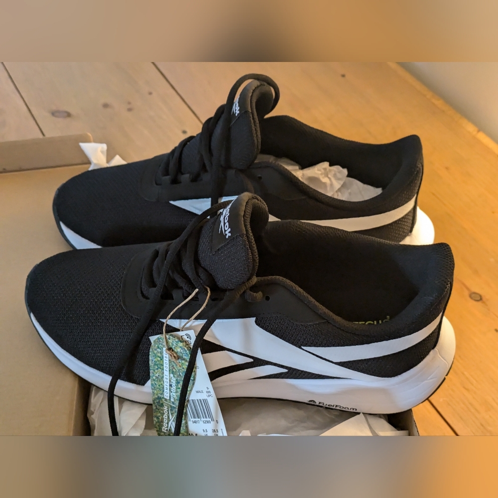 Reebok Energen Plus Ortholite footbed in 10.5 Mens New in Box with Tags in Black